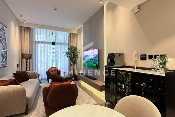 Brand New | Furnished | Upgraded | Pool View, picture 3