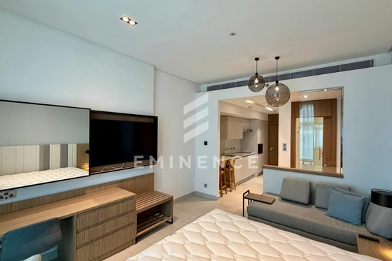 Exclusive | Furnished | Prime Location, picture 3