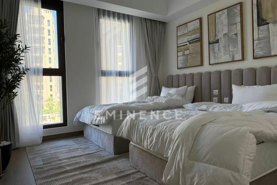 Pool View | Spacious 2 Bedroom | Vacant, picture 5