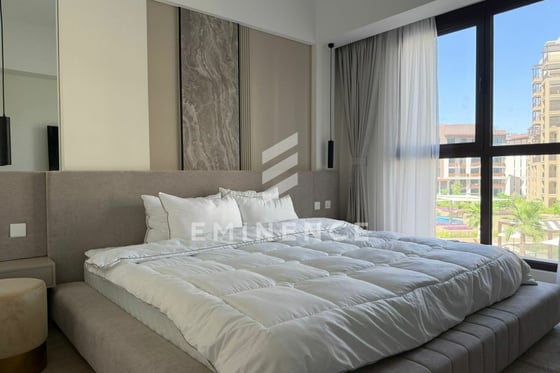Pool View | Spacious 2 Bedroom | Vacant, picture 4