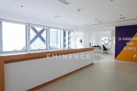 High floor | Vacant | Multiple Options, picture 1