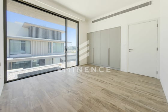 Best priced | Vacant | Double Height Ceiling, picture 18