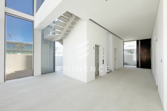 Best priced | Vacant | Double Height Ceiling, picture 3