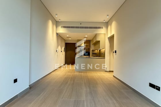 Best Price | Brand New | Modern | Mid Floor, picture 2