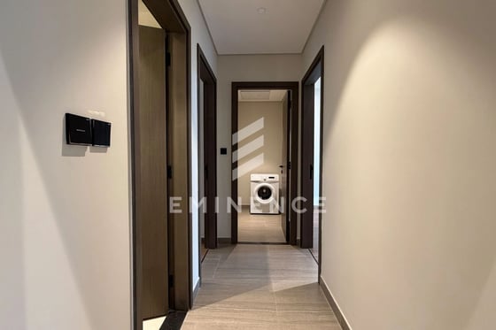 Best Price | Brand New | Modern | Mid Floor, picture 5