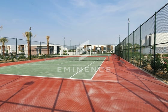 Single Row | Near the Pool and Park | Landscape, picture 9