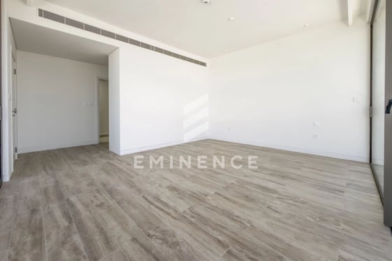 Best priced | Vacant | Double Height Ceiling, picture 27