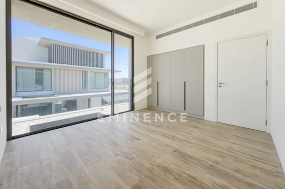 Best priced | Vacant | Double Height Ceiling, picture 18