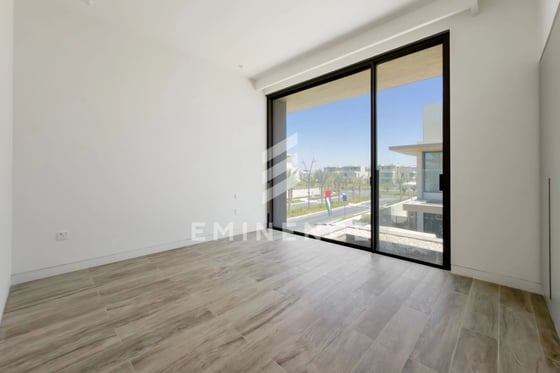 Best priced | Vacant | Double Height Ceiling, picture 16