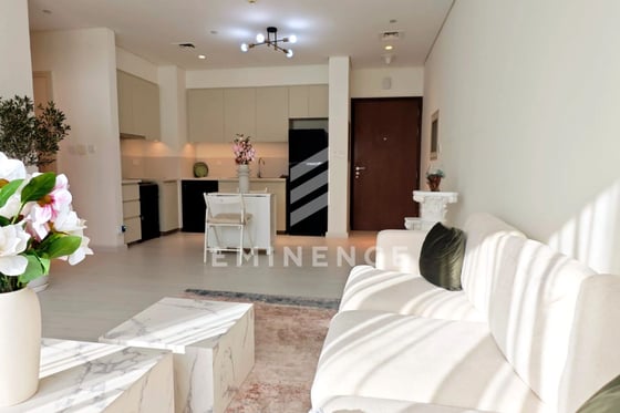 Fully Furnished 1BR | Renovated | Sunset View, picture 3