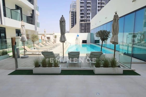 Exclusive | Fully furnished | 1 BR plus Study , picture 10