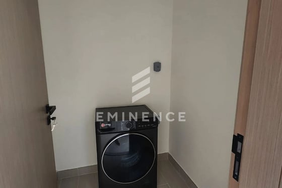 Exclusive | Fully furnished | 1 BR plus Study , picture 7
