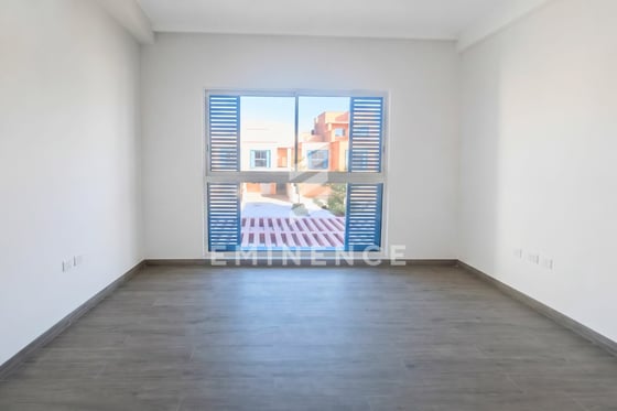 Single Row | Close to Lagoon | Ready to Move In, picture 9