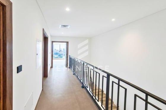 Single Row | Close to Lagoon | Ready to Move In, picture 8