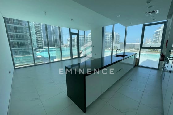 Corner Unit I Lagoons View I Dubai Skyline View, picture 1