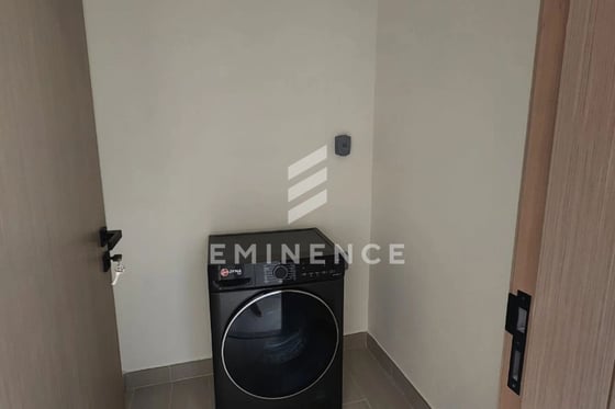 Exclusive | Fully furnished | 1 BR plus Study , picture 7