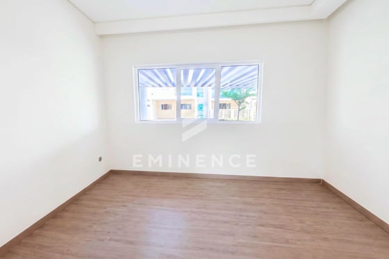 Single Row | Close to Lagoon | Ready to Move In, picture 6