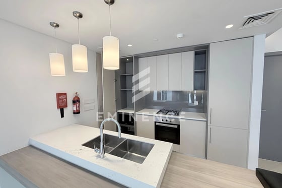 Brand New | High Floor | Amenities View, picture 3
