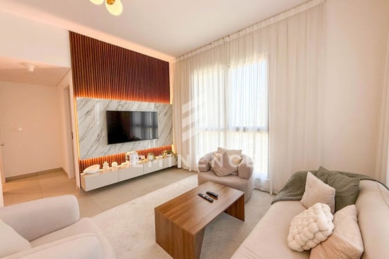 Fully Furnished 1BR | High Floor | Community View, picture 2