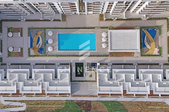 Low Floor | Prime Location | Pool View, picture 15