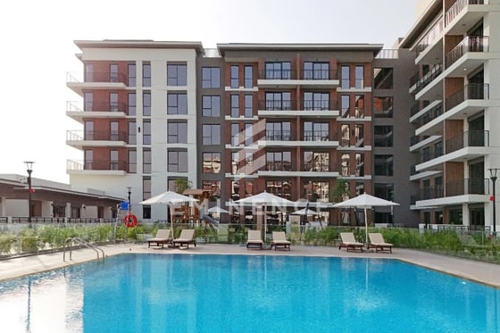 Low Floor | Prime Location | Pool View, picture 9