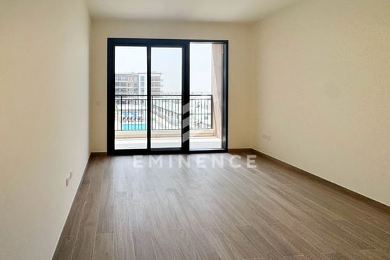 Low Floor | Prime Location | Pool View, picture 4