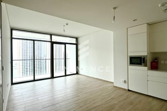 Hight Floor | Park View | Unfurnished, picture 1