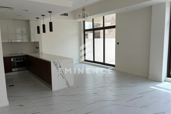 End Unit | Back to Back | Landscaped | Vacant, picture 2