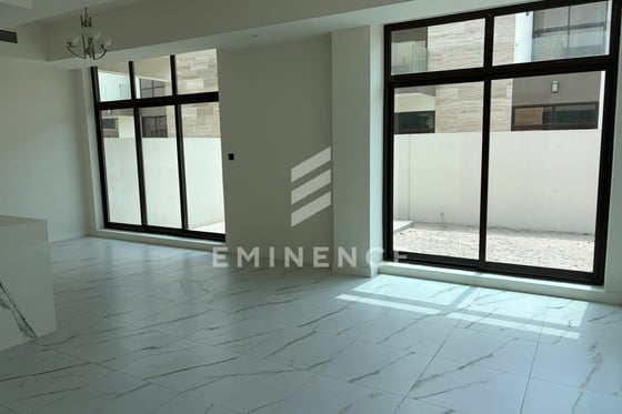 End Unit | Back to Back | Landscaped | Vacant, picture 1
